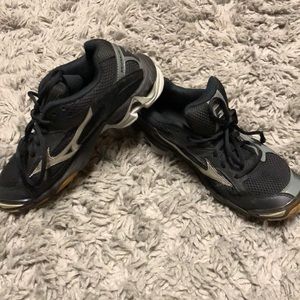 Mizuno Volleyball shoes